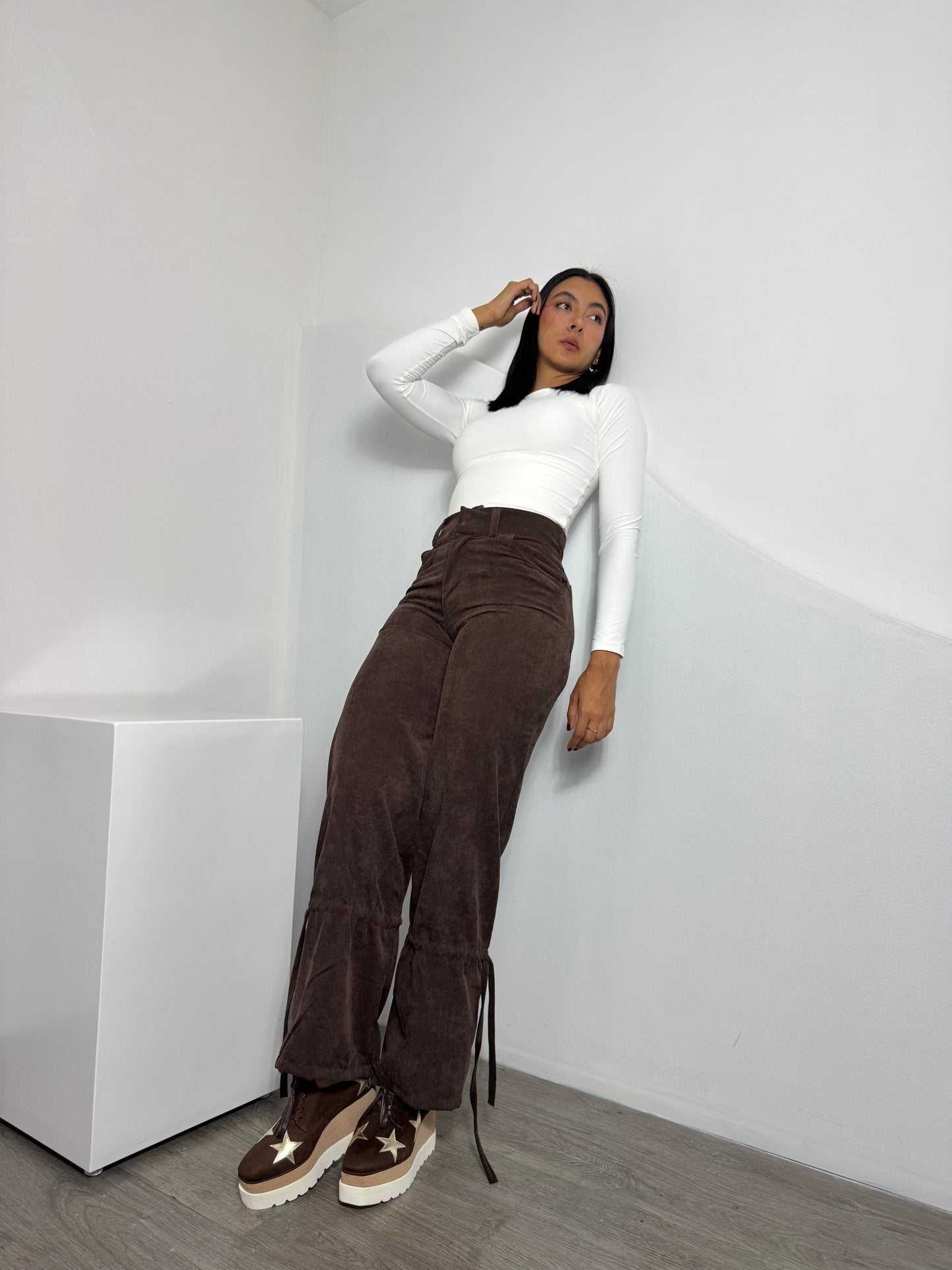 Pantalón básico cordón