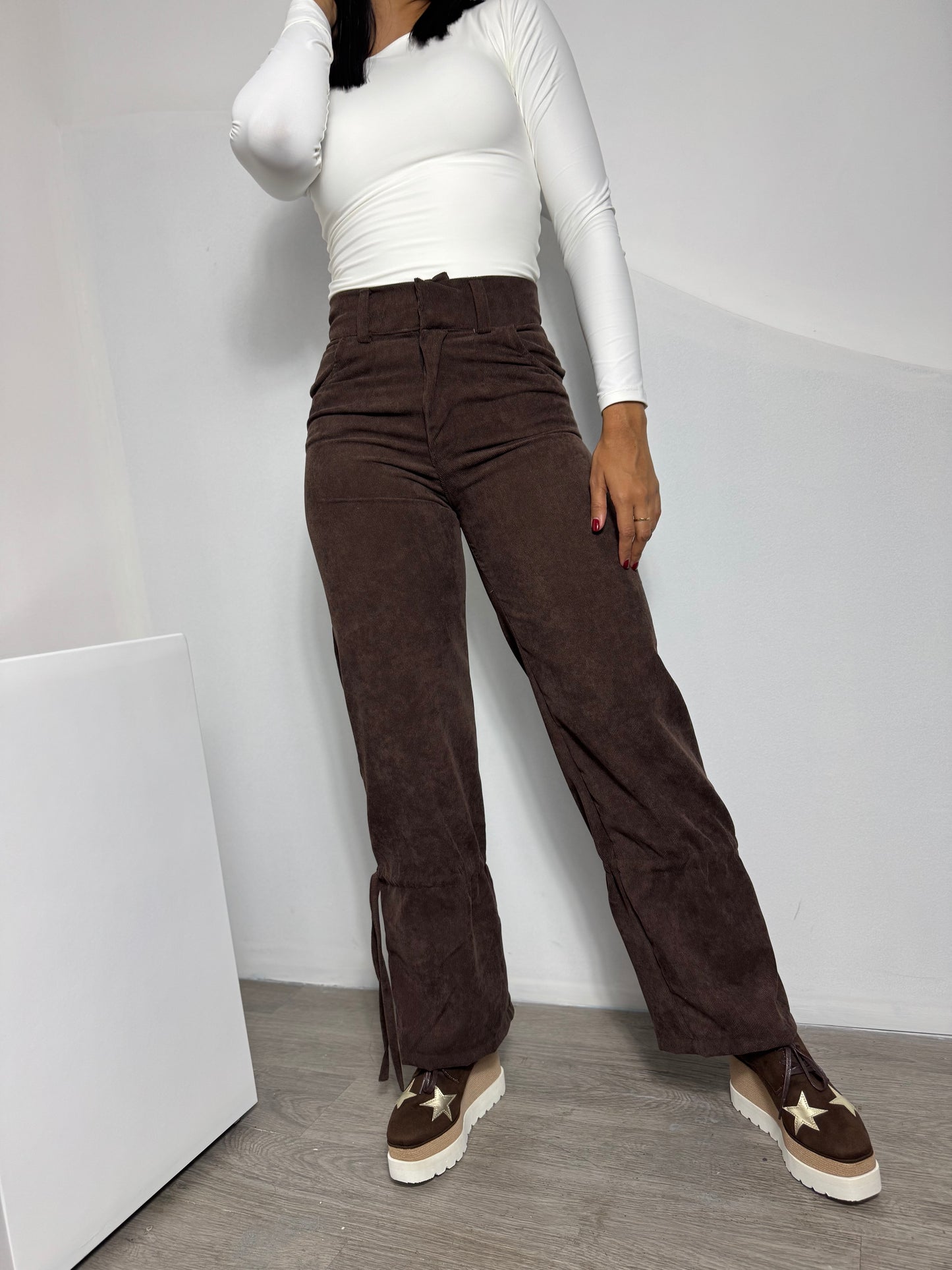 Pantalón básico cordón