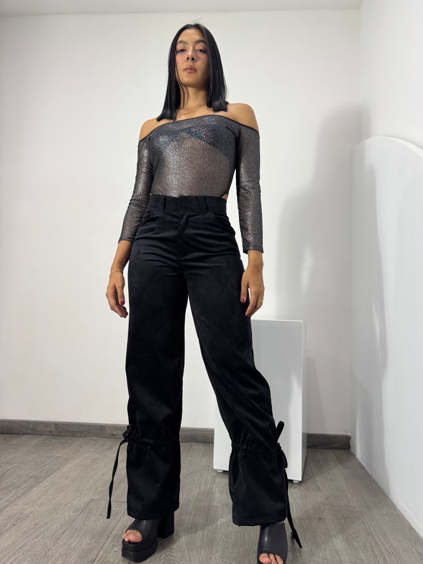 Pantalón básico cordón